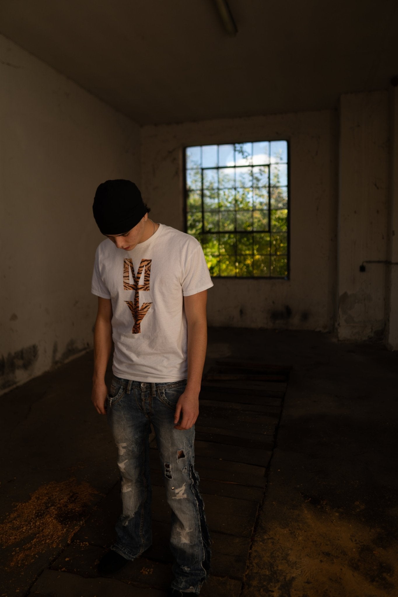 "TIGER" TEE WHITE - mortify.eu