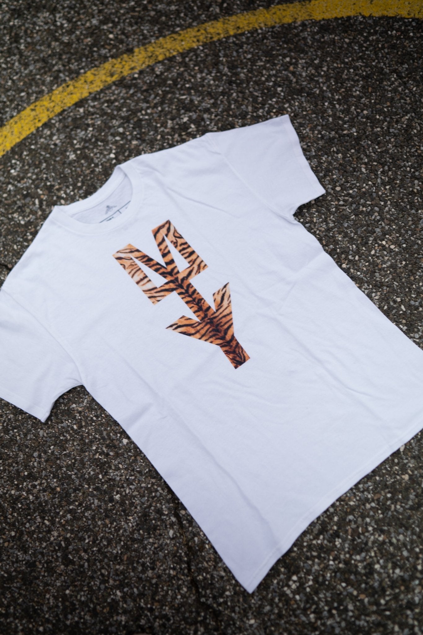 "TIGER" TEE WHITE - mortify.eu